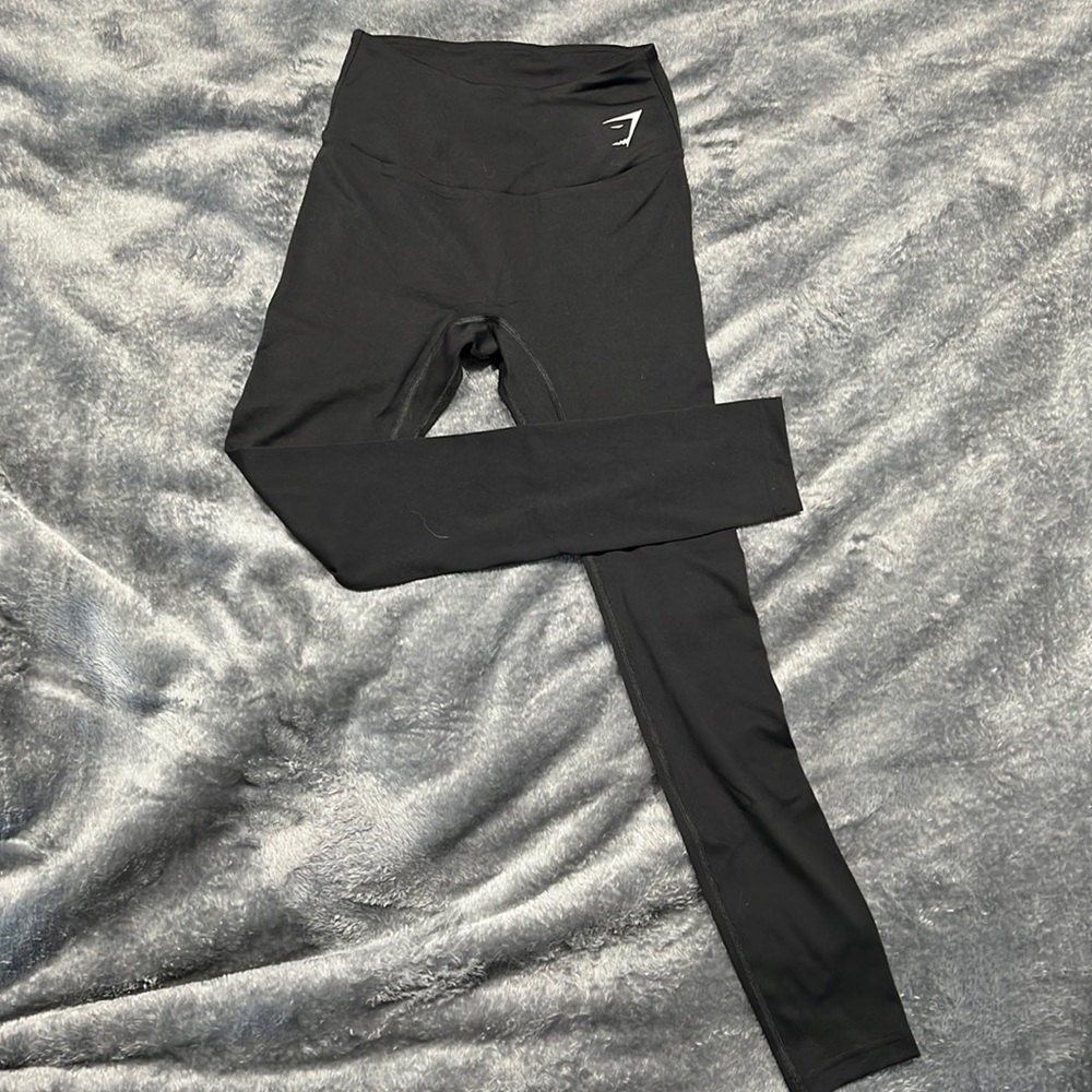 Gym shark leggings